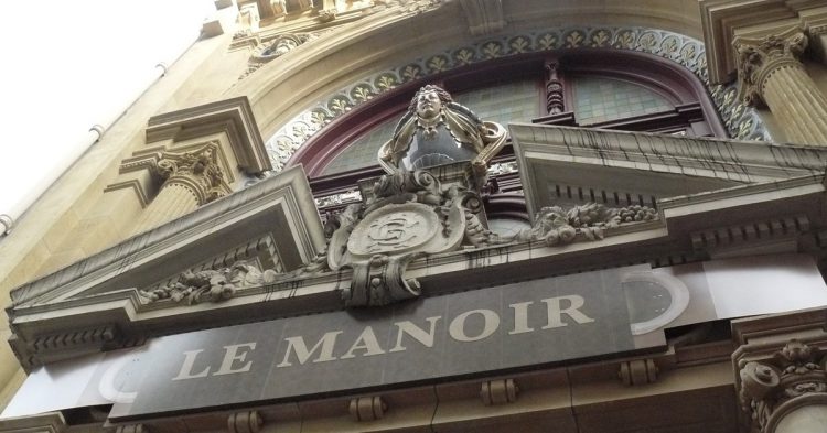 Le Manoir de Paris (Julie Mac - Flickr)