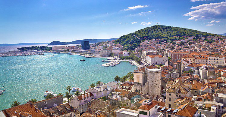 Vue sur un port en Croatie (Istock)