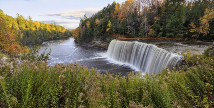 Les chutes de Tahquamenon, Michigan