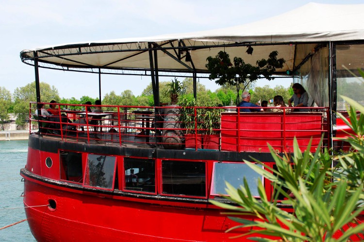 La péniche du Batofar, Paris 13ème, Facebook Officiel