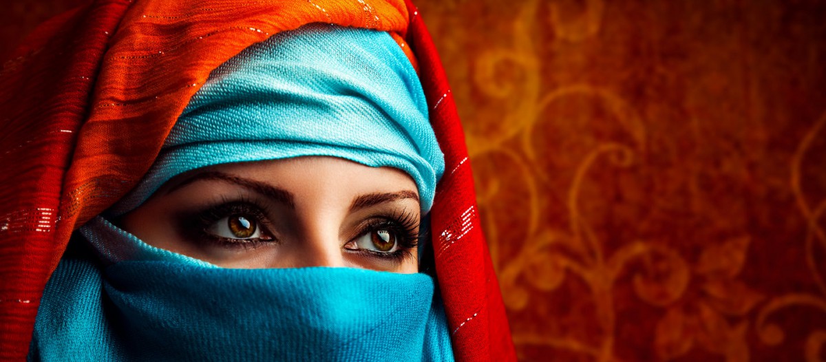 En Arabie Saoudite, hommes comme femmes se couvrent la tête pour se protéger de la chaleur.