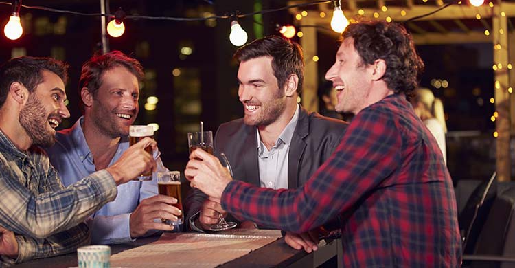 Conversation (iStock)