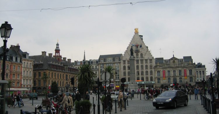 Place de centre ville à Lille (Guillaume Cattiaux - Flickr)