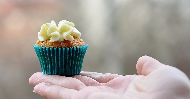 Tenir la dragée haute à quelq'un (Pixabay)