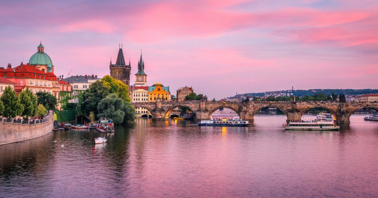 Prague (Istock)