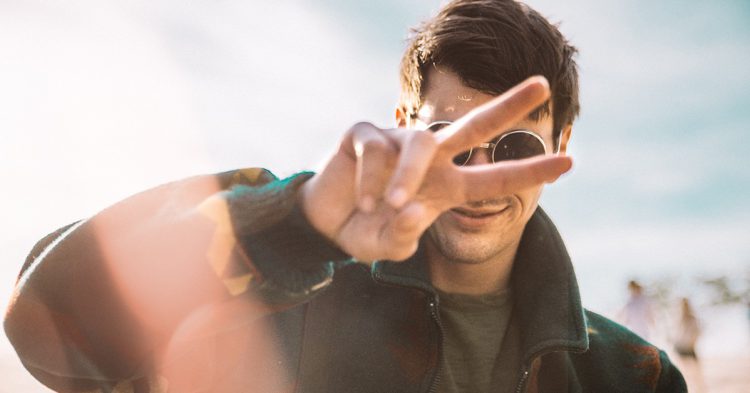 Jeune homme (Unsplash)