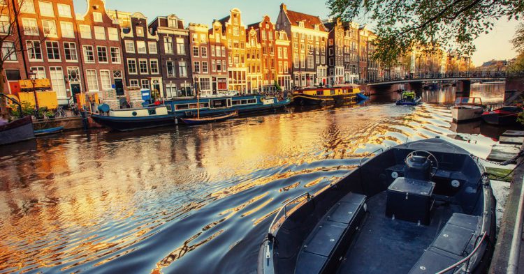 Amsterdam (Istock)