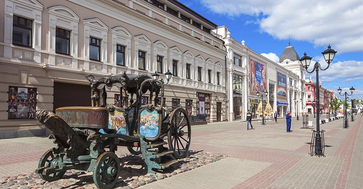 Rue de Kazan en Russie avec une calèche (Istock)