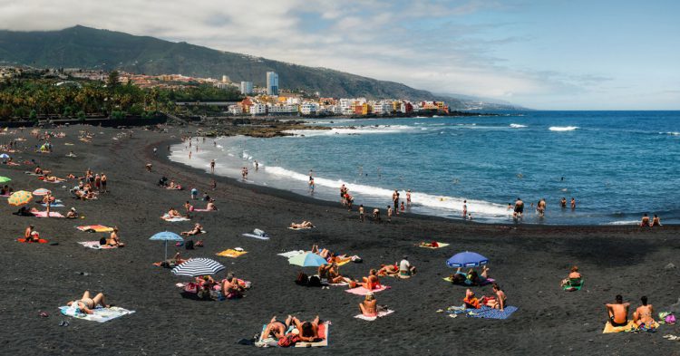 Sigue leyendo Les plus belles plages de sable noir à découvrir cet été