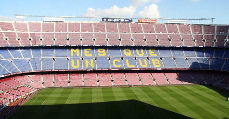 Camp Nou , Barcelone Espagne (Adam w - Flickr)