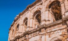 4 Raisons de Mettre Nîmes sur Votre Liste de Villes à Explorer (Pexels)